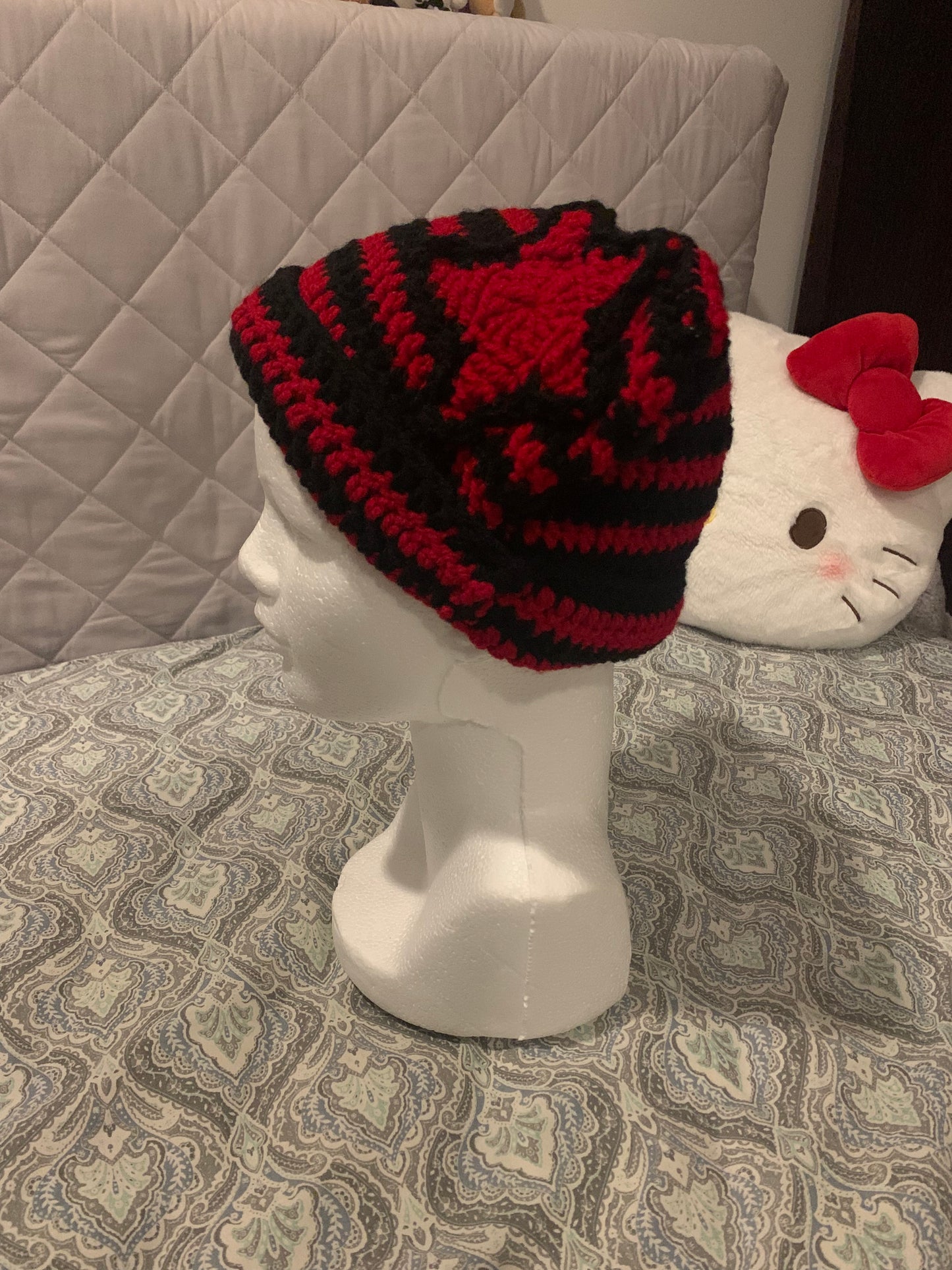 Paquete cat beanie con estrella y llavero de fresa